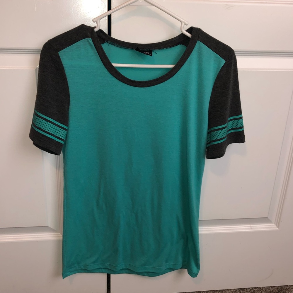 Rue 21 short sleeve tee